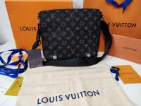 Mama 10-godišnjoj kćeri kupuje Chanel i Louis Vuitton torbice: 'Ne