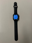 Apple Watch series 7 45mm i sva oprema koja ide s njim.