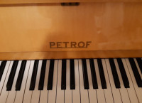 Petrof Pianino