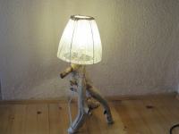 Prodajem unikatnu ( ručno rađenu ) podnu lampu