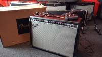 Prodaje se Fender Champion 100 w, 2x12