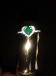 Novi prsten od Swarovski kristala,imitacije smaragda  i kirurški čelik