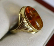 Prsten žuto zlato 14kt (585) sa prirodnim jantarom, 3,5 grama