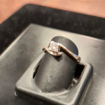 Zlatni prsten sa Dijamantom