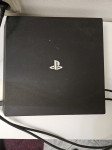 Play Station 4 PRO 1TB + 2 plava joysticka + Sportske Igre