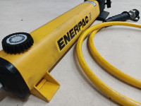 Enerpac P392 hidraulična pumpa 700 bar