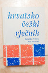 Hrvatsko-češki rječnik, tvrdi uvez, 545 stranica