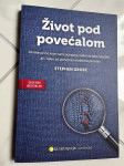 Grosz, ŽIVOT POD POVEĆALOM