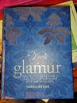 Zreli glamur Caroline Cox