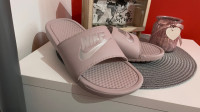 Nike Benassi natikače pink, broj 42