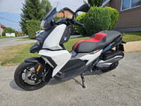 BMW C400X 35 ks. 5600 km. Rega do 7mj.2025 g.7300 e.