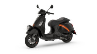 AKCIJA:Vespa GTV 300 HPE+ ORIGINALNI PRTLJAŽNIK I NOŠAČ NA POKLON!