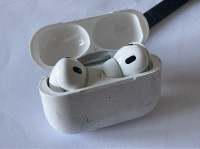 Apple Airpods Pro - poluispravne