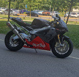 Aprilia RSV 1000 R 1000 cm3