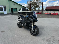 BMW S1000 XR Triple Black