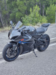 Suzuki GSX-R 1000 cm3