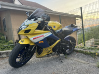 Suzuki GSXR 600 K6