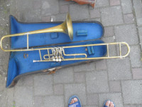 trombon puhački sa ventilima LIGNALONE  kofer zamjene za starine