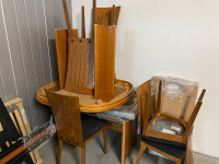 Blagovaonski stol i 5 stolica