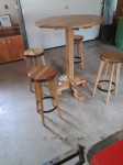 drveni barski stol i stolice