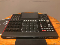 Akai MPC X - Sampler + Sequencer - NOVO