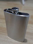 Ploska/čuturica inox 9x13x1.8cm/180ml kao nova