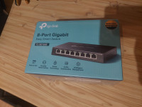 Network switch NOVO neotvoreno.