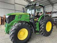 John Deere 6210R