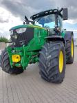 John Deere 6215R