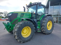 John Deere 6215R *zrak*