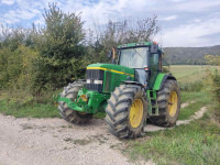 Traktor John Deere 7810