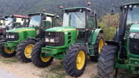 PRODAM TRAKTOR JOHN DEERE 6130 - 85 KONJA - 40 KM/H - KLIMA - POVOLJNO