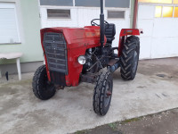 Traktor Imt