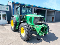 TRAKTOR JOHN DEERE 6520