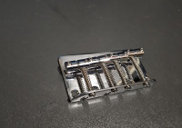 Fender bass bridge