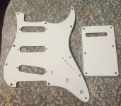 Fender Stratocaster Pickguard i zadnji poklopac