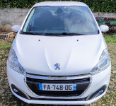 Obloge prtljažnika Gepeka tepih sa strane Peugeot 208