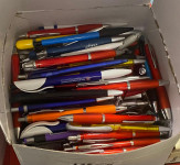 Kemijske olovke, 300 komada
