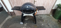 Weber Q300 plinski roštilj