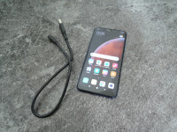 Xiaomi Mi 8 Lite,128gb ,6gb ram ekran je malo napuknut,ali ne smeta