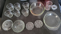 Staklena vatrostalna zdjela i staklene posudice
