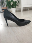 Salonke, Steve Madden 39