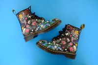 NIKAD NOŠENE - Dr. Martens 1460 Floral Ženske čizme - Veličina 36