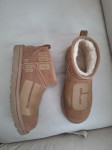 UGG cizme br 38