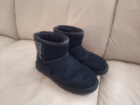 UGG cizme br 39