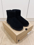 Ugg mini crne, nenošene, vel. 40