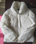 JAKO POVOLJNO prodajem bijelu Zimsku jaknu vel.42