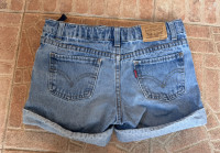 LEVIS Traperice Kratke