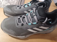 NOVO Adidas Traxion vel 37 1/3