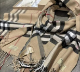 BURBERRY

Giant Check fringed cashmere scarf